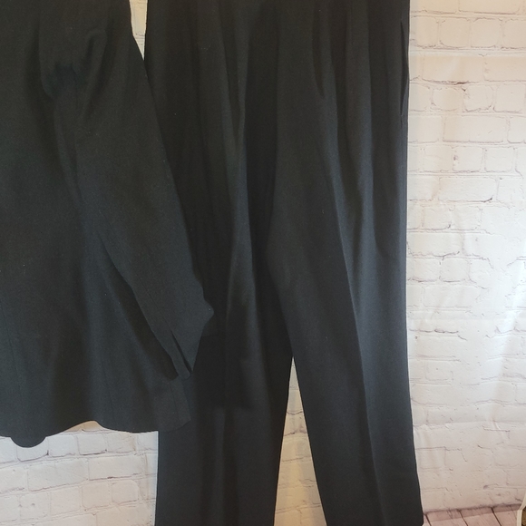 Albert Nipon 2 Piece Wool Suit - Picture 3 of 11